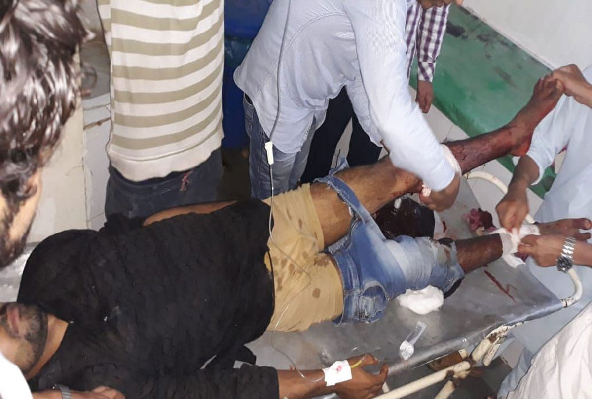 militants attached at special police officers house in tral jammu kashmir