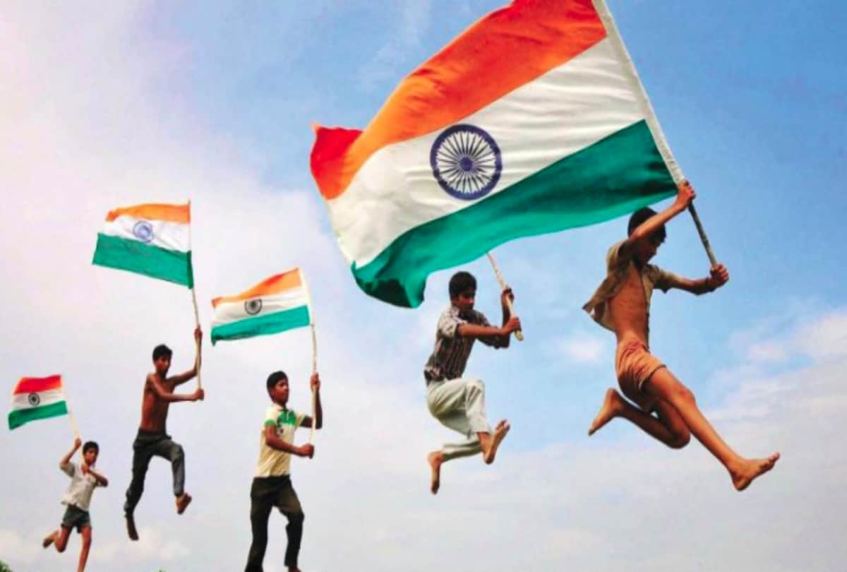 know various version of vande mataram on this independence day