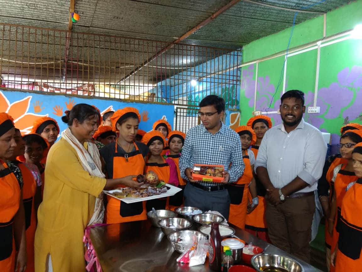 Varanasi DM visit shelter home after deoriya case busted