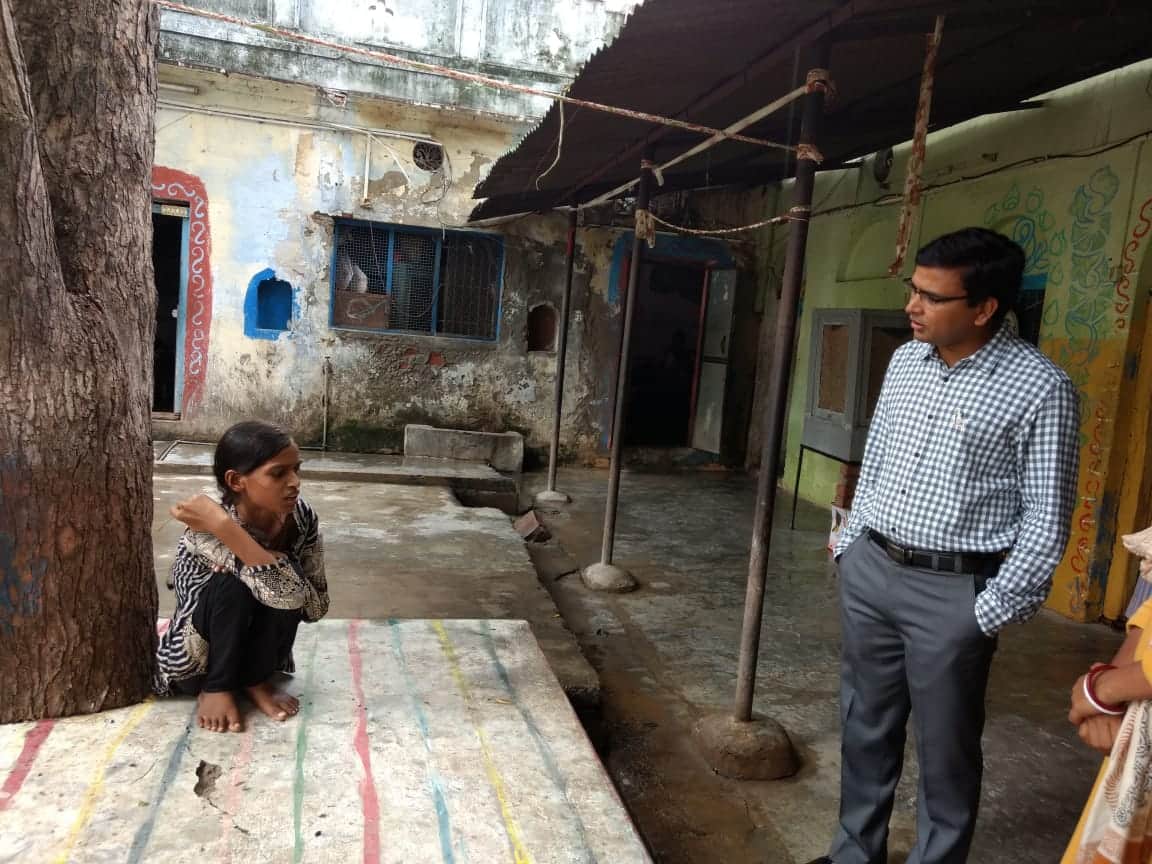 Varanasi DM visit shelter home after deoriya case busted