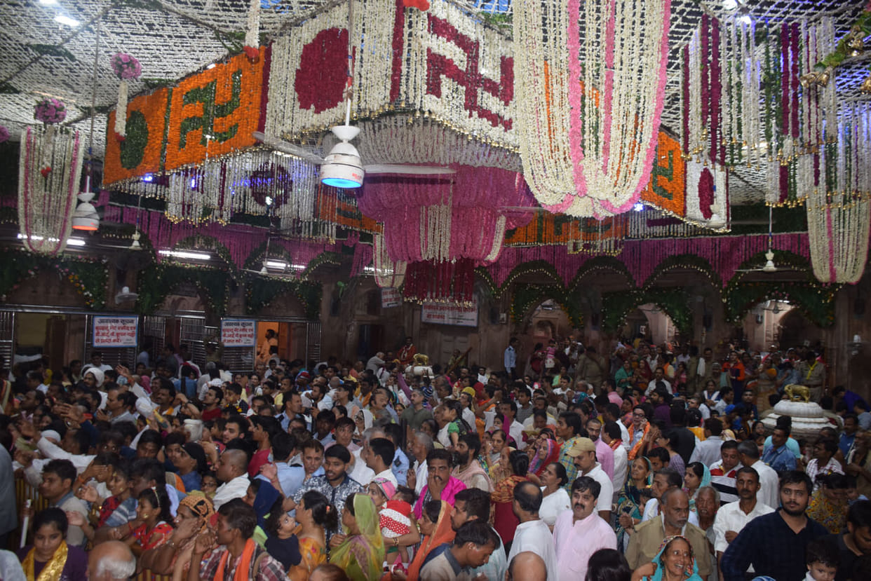 अब सुबह शाम फूलबंगले में दर्शन देंगे ठाकुर  बांकेबिहारी