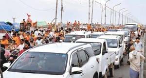Seven hours of detention, four km long jam