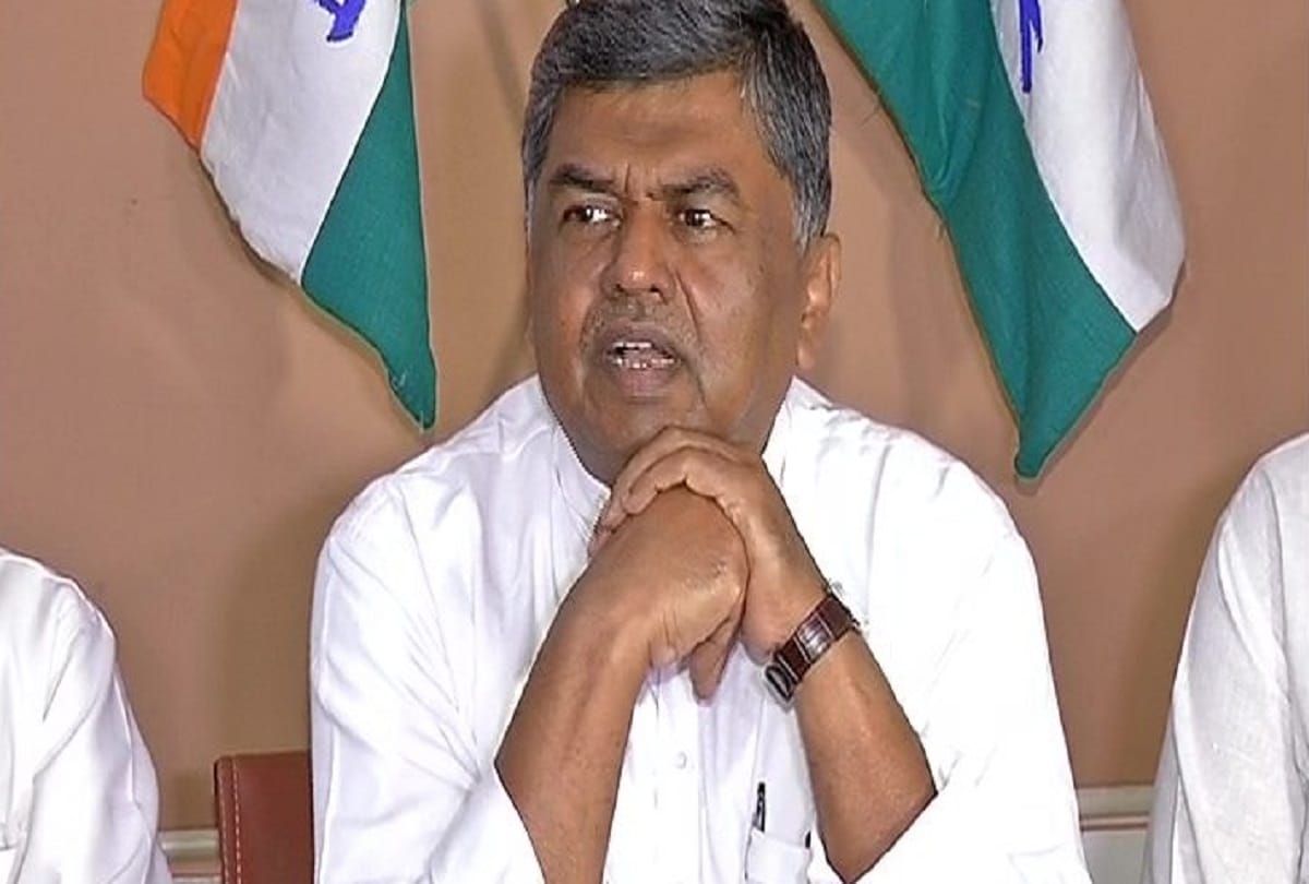 Karnataka: If Indira Canteen is renamed, then, well blacken signboards of Savarkar Bridge, warns Congress leader Hariprasad