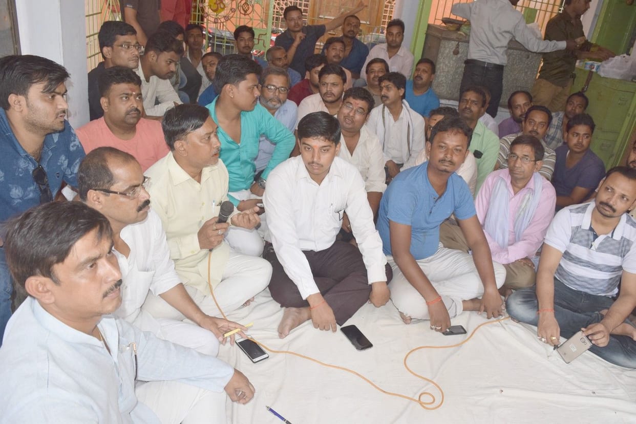 प्लास्टिक व थर्माकोल डिस्पोजल पर प्रतिबंध का किया विरोध