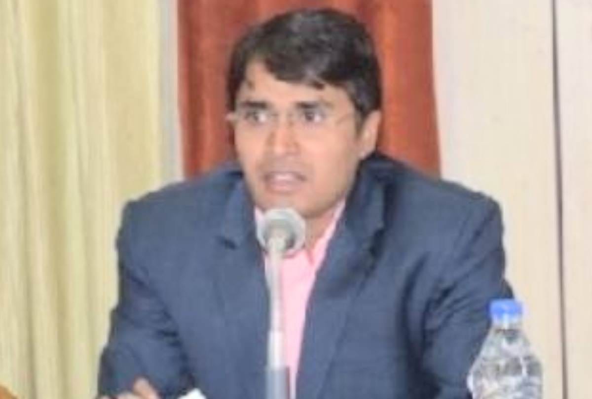 Himachal vidhan sabha deputy speaker hans raj privilege motion notice to DC and SDM chamba