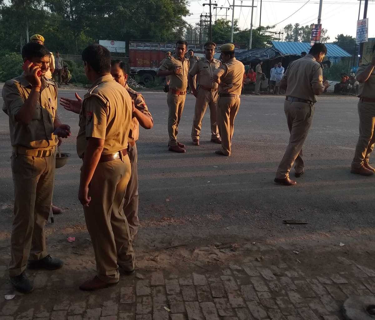 kanwariya killed in road accident when magic hit them at jaunpur