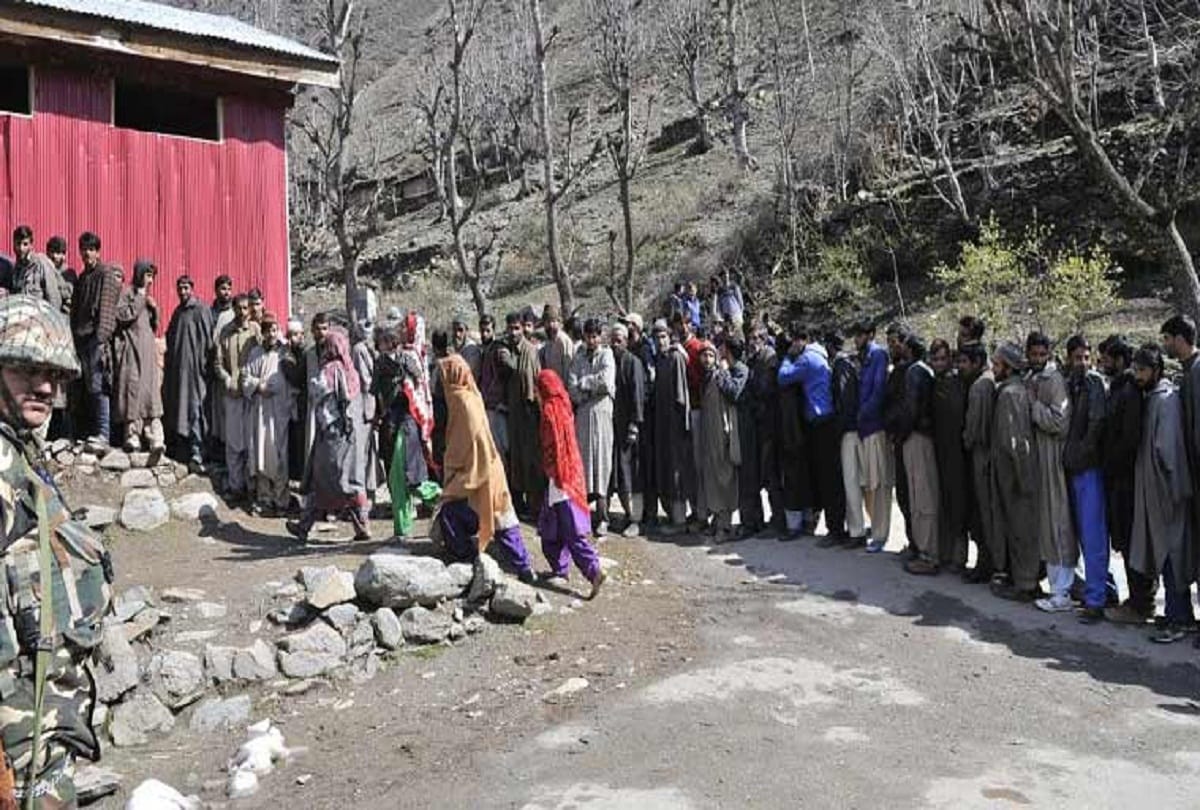 election in south kashmir is biggest trouble as hizbul mujahideen is so strong here