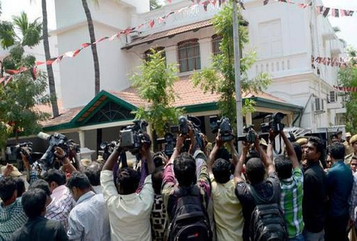 M Karunanidhi had given his house for the sake of hospital to the poors