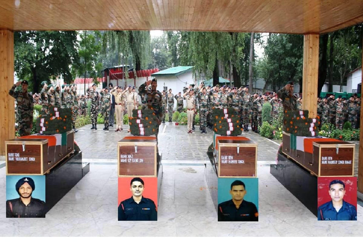 indian army pays Tributes to martyrs in Gurez encounter