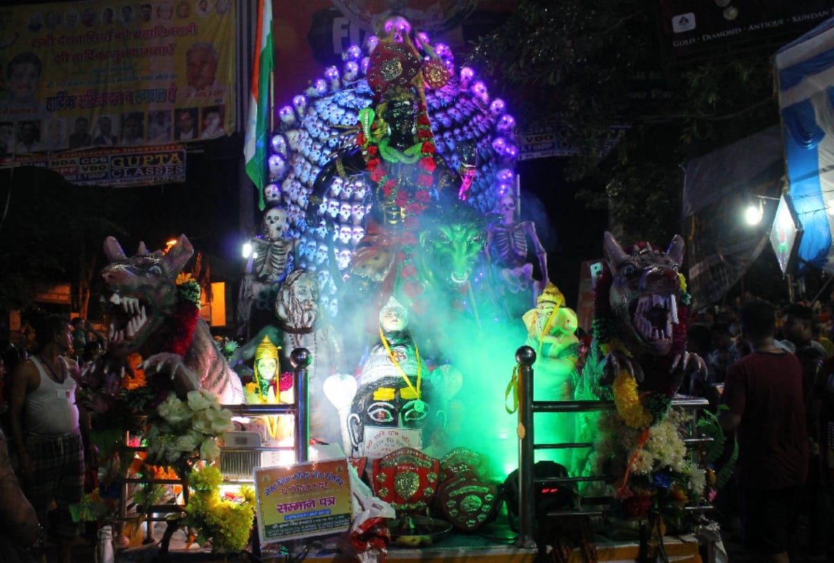 Kanwar Yatra 2018 Humankind and skeletal Kanwar in meerut
