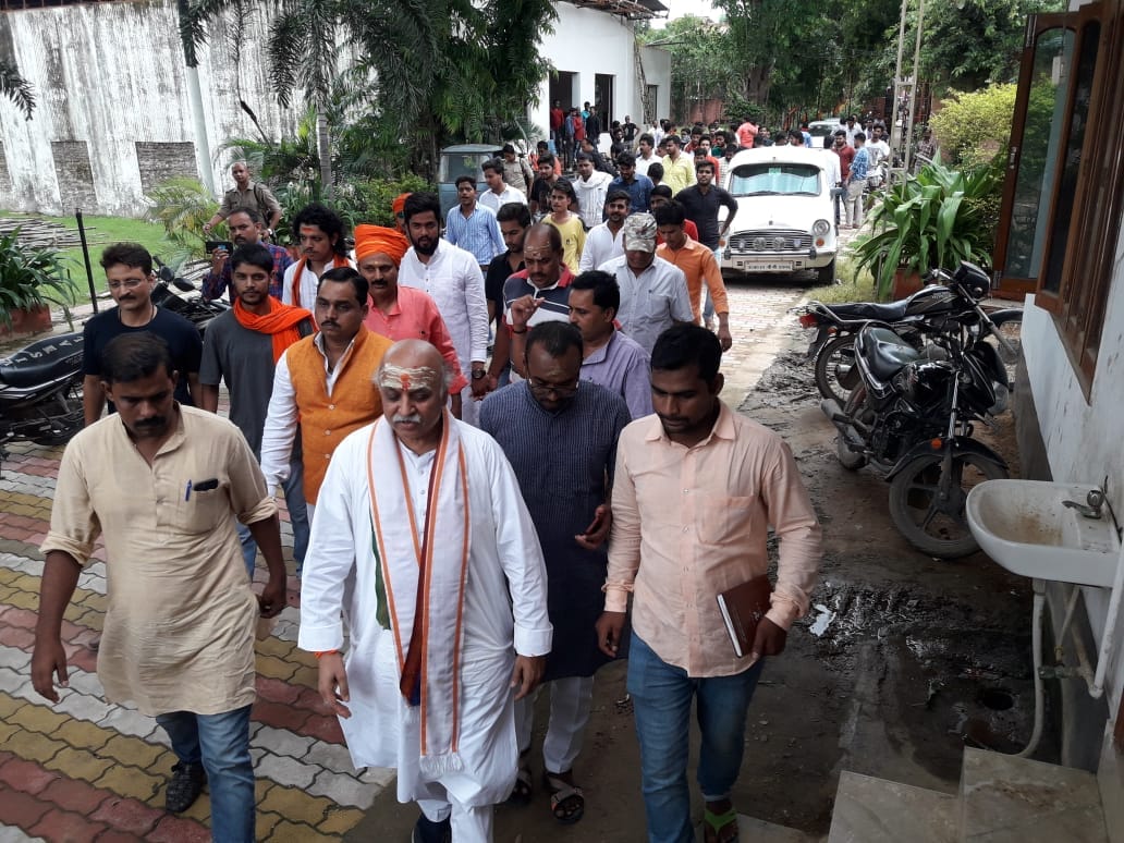 Pravin togadia demand draft for ram mandir in parliament