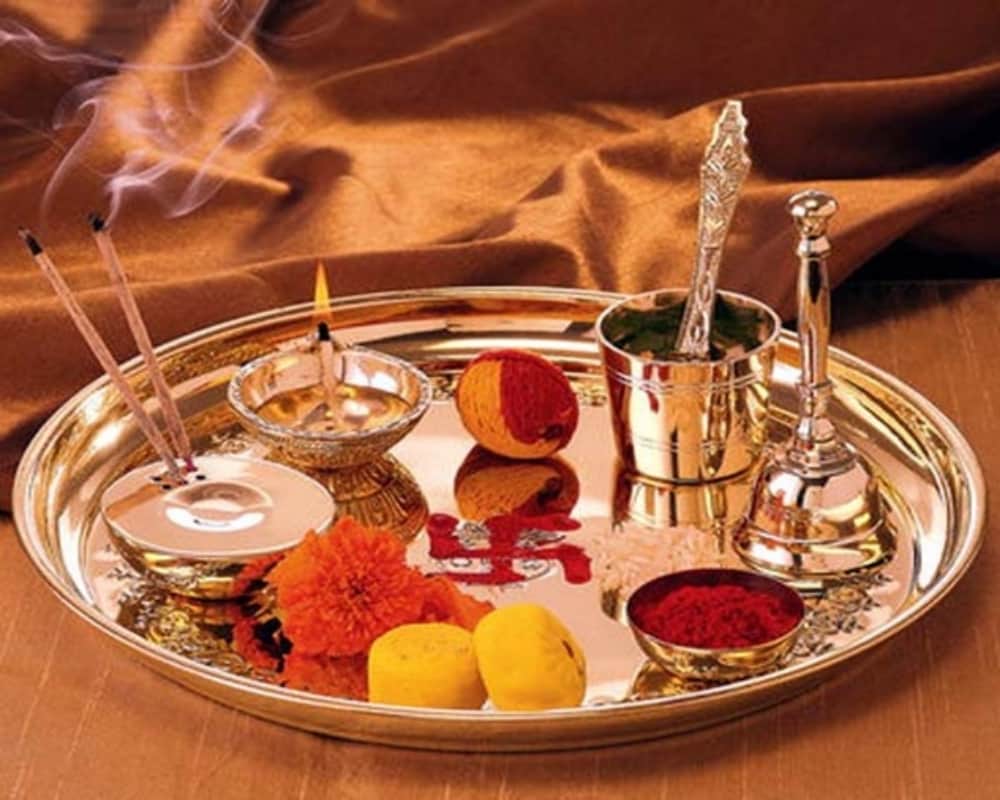Raksha Bandhan 2018: Rakhi date subh muhurat quotes sms whatsapp images and gift ideas in hindi
