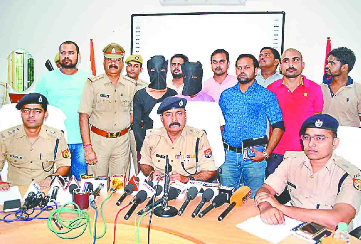 man murdered three girls and woman with help of his friends in etawah