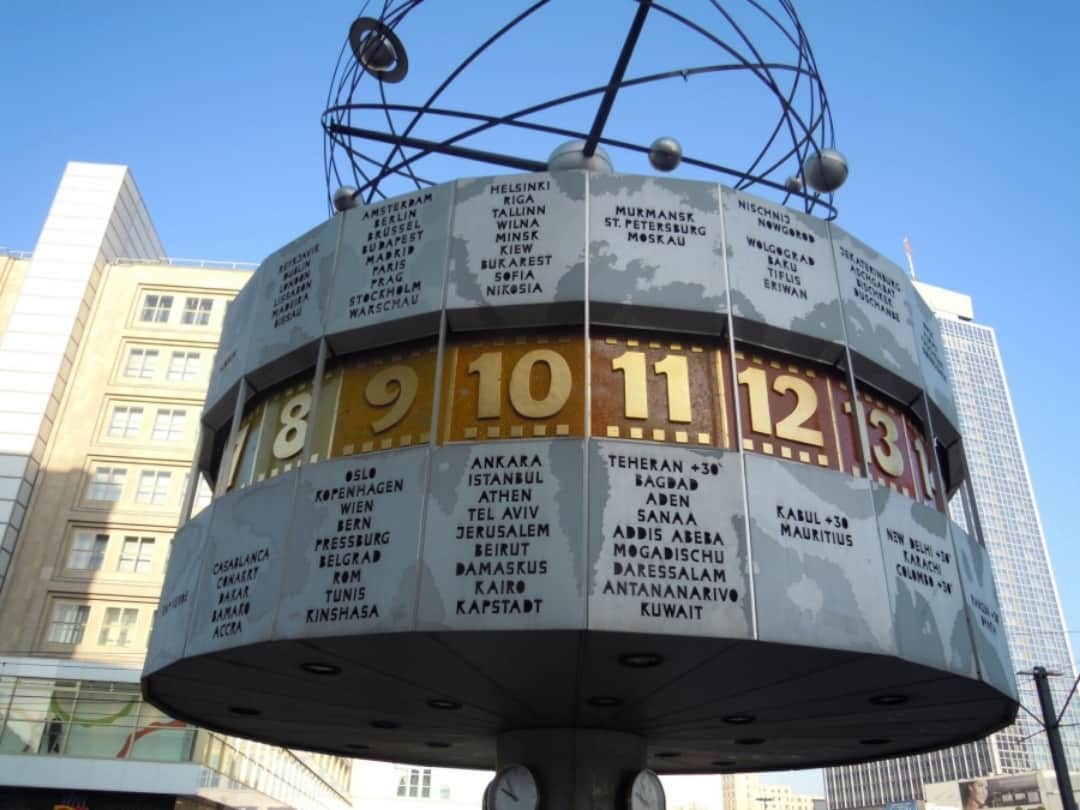 People can see the time of 148 major cities of the world from this World Clock