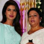 मां मधु चोपड़ा के साथ प्रियंका चोपड़ा