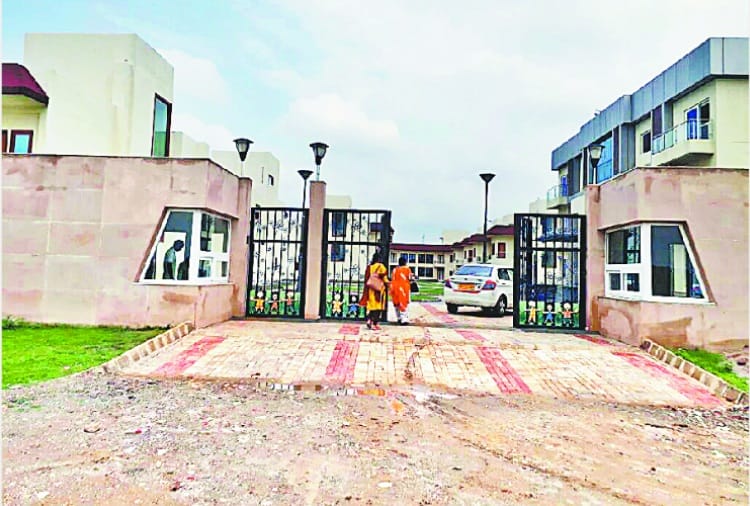 Nothing found in the ashrams in the investigation of intelligence agencies