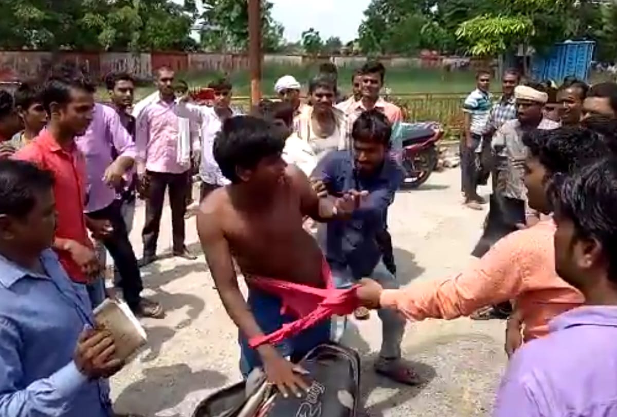 pocket theft beaten in shravasti