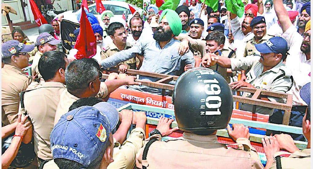 Farmers protest in rudrapur