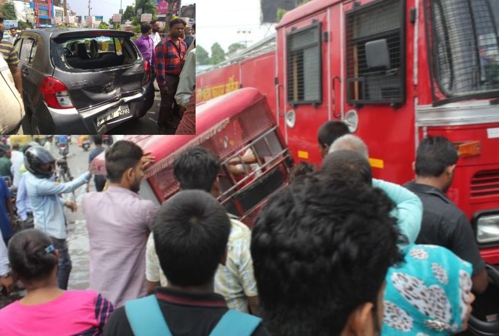 accident with fire brigade vehicles in lucknow.
