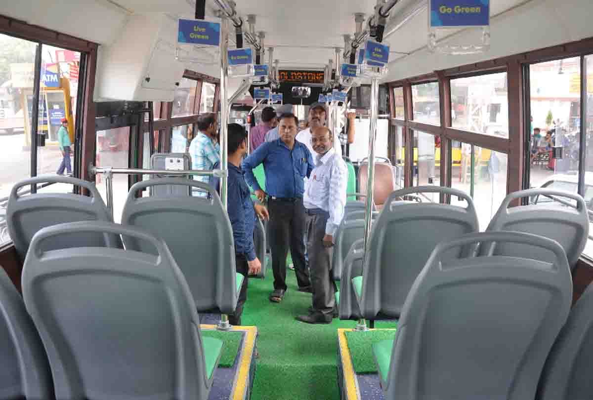 Electric non-AC bus from Lucknow to Kanpur