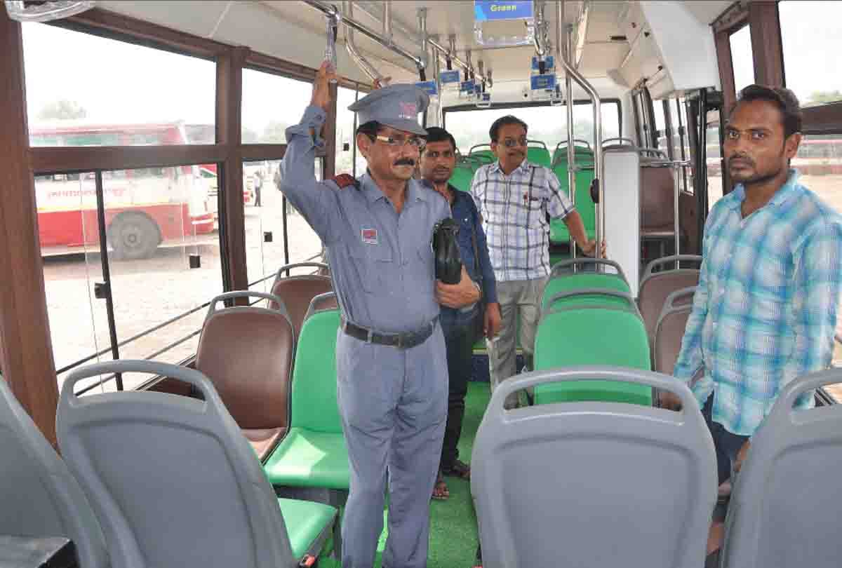 Electric non-AC bus from Lucknow to Kanpur