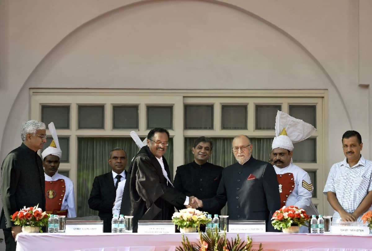 जब केजरीवाल की बात पर ठहाके मारकर हंसे अनिल बैजल, मुद्दतों में दिखती है ...