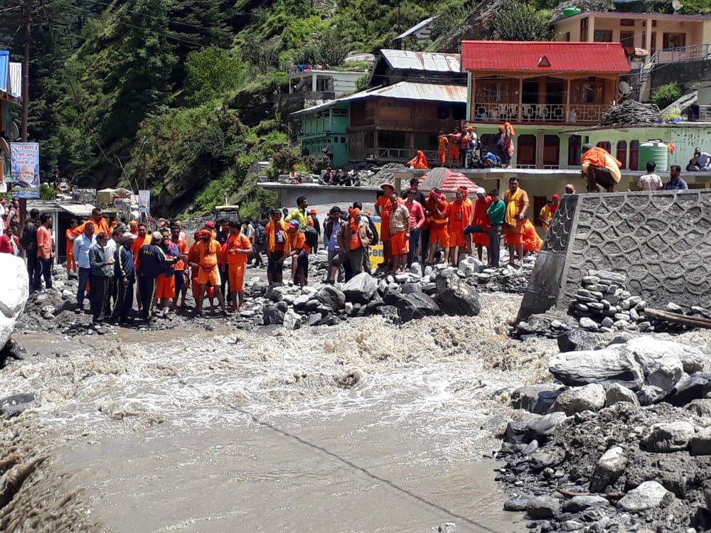 flood in uttarkashi kheer ganga debris in many house 