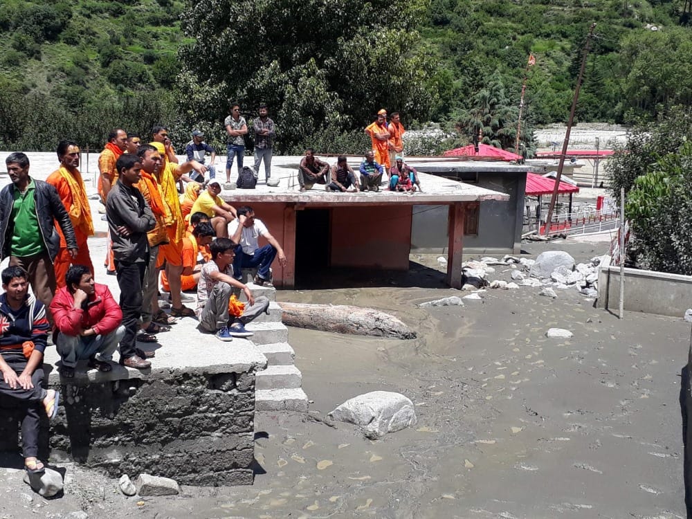 flood in uttarkashi kheer ganga debris in many house 