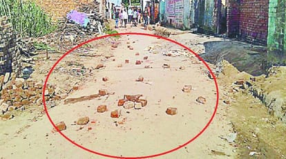 Rape attempt with a girl in Meerut, and attacking Dalit's house, 12 injured, deployed Force