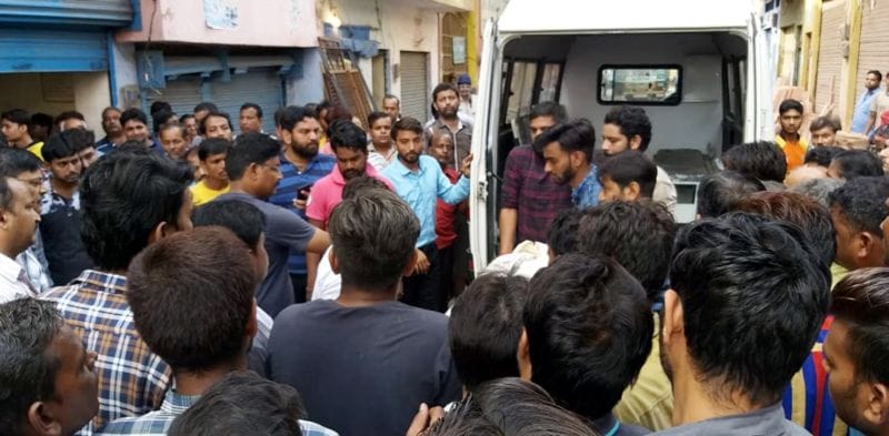 कारोबारी की हत्या पर लोगों ने जताया आक्रोश, गिरफ्तारी की मांग की
