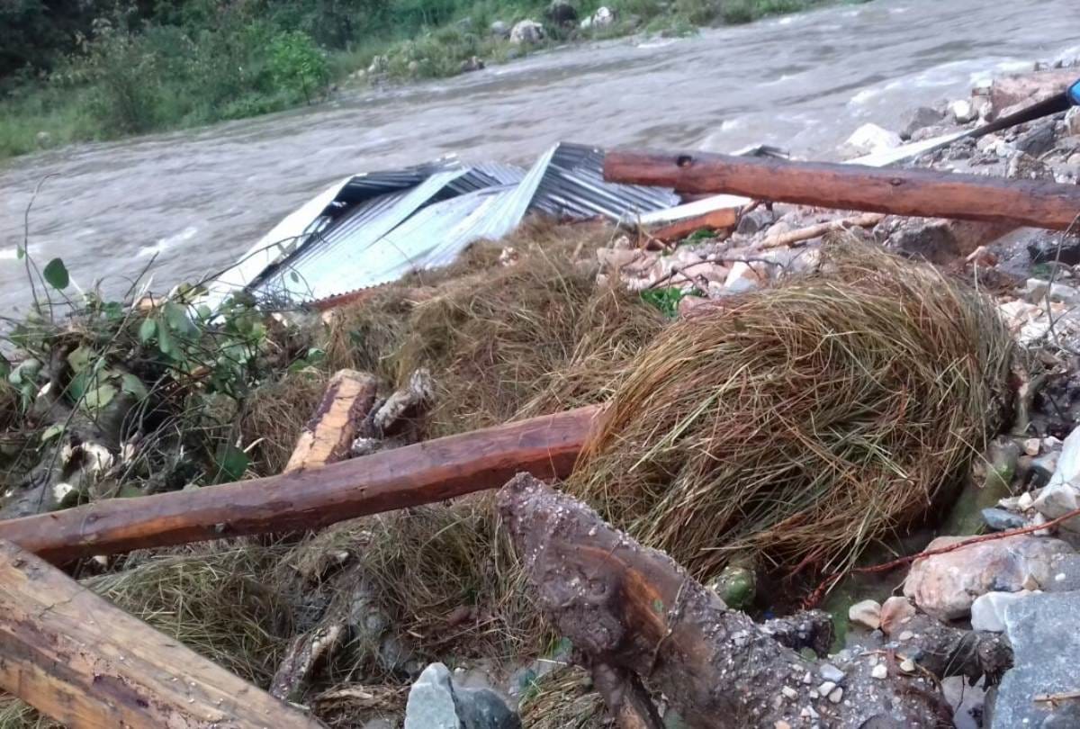 Himachal weather report cloudburst in Banjar Kullu Himachal Rain In Shimla