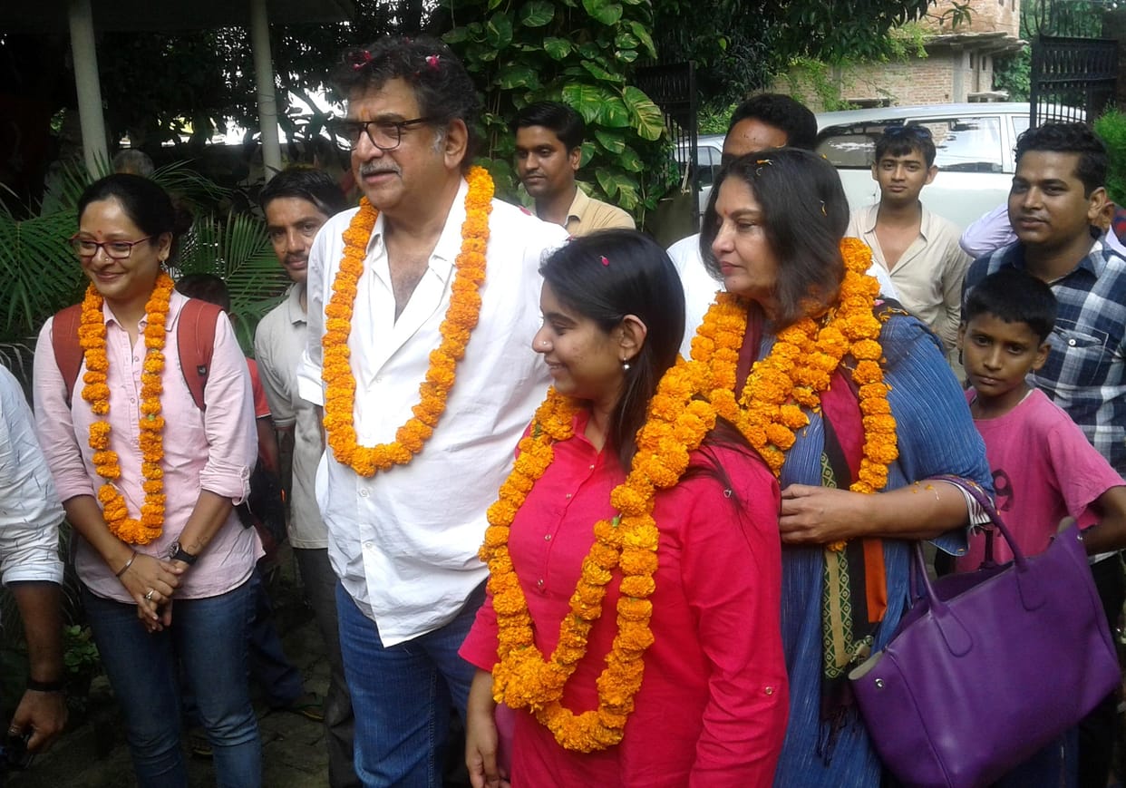 Shabana azmi grand welcome after arrived at native village of azamgarh