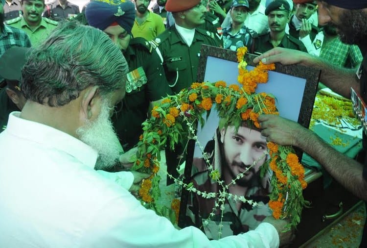 Indian Army Soldier Vikramjeet Singh Funeral in Paternal Village