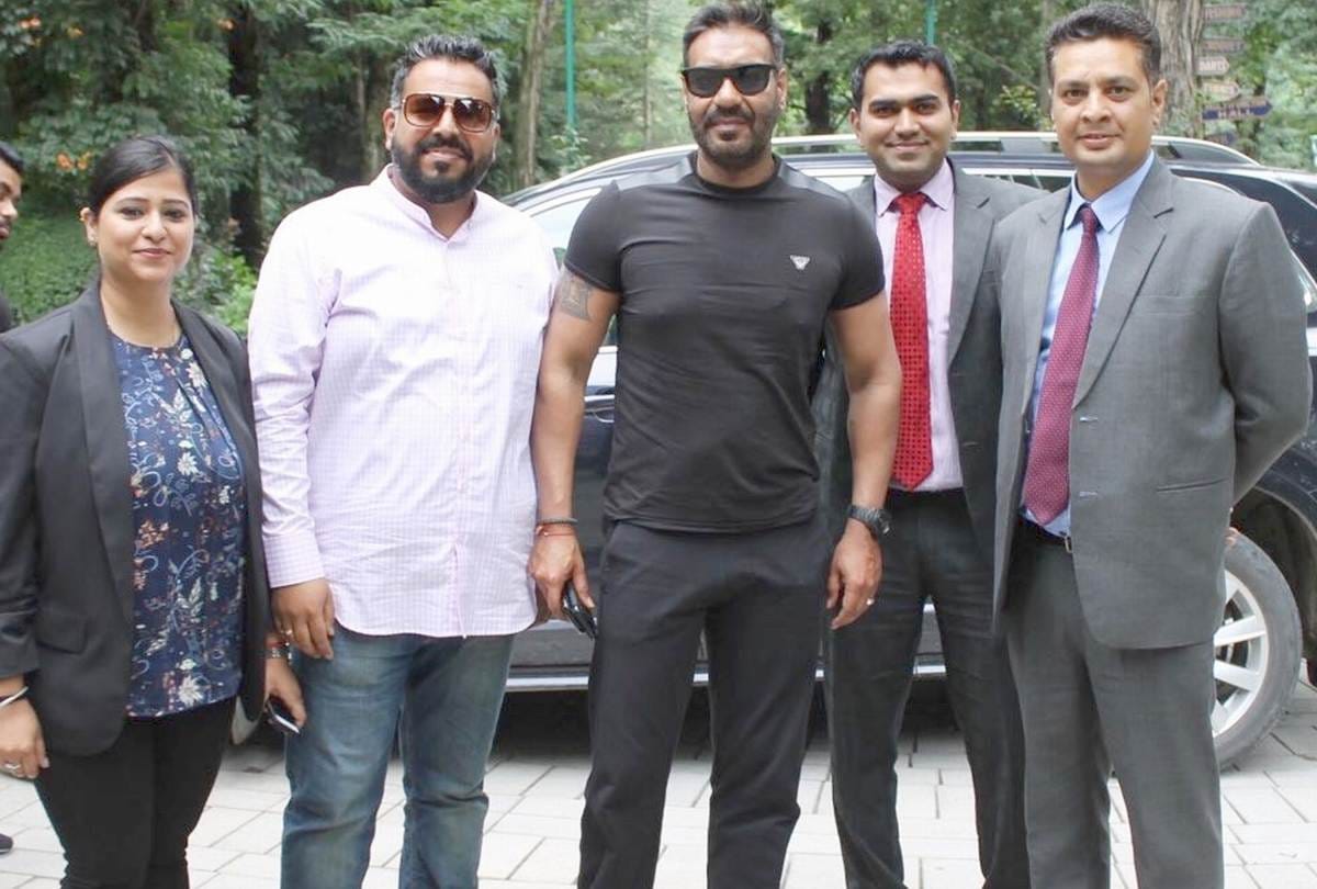 Actors Ajay Devgn Tabu and Jimmy Shergill in Manali for Movie Shooting