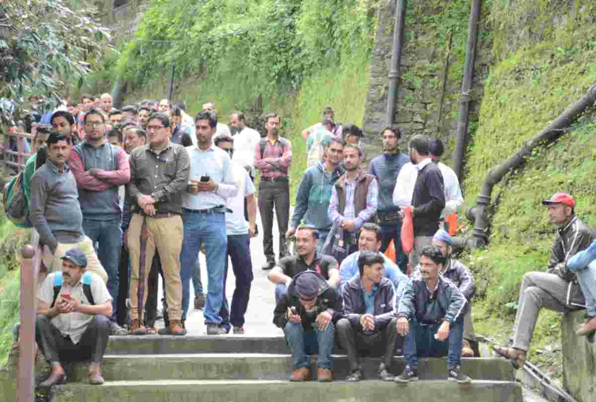 108 and 102 ambulance employees called off their strike in himachal 