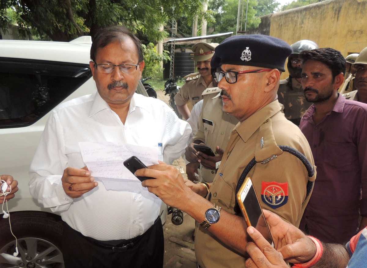 Prisoner commit suicide in district jail in bhadohi
