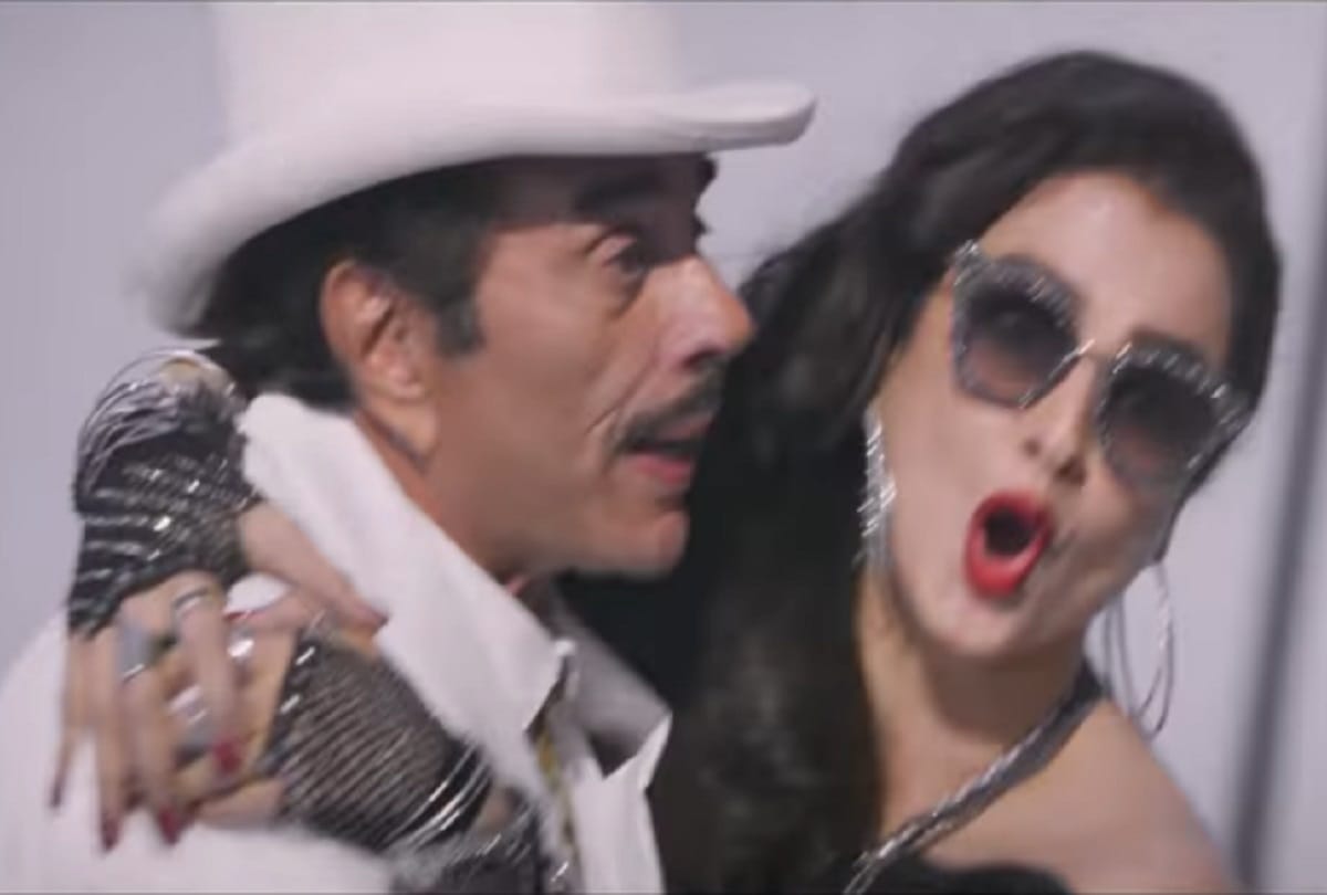actress rekha and dharmendra will share screen after 45 years