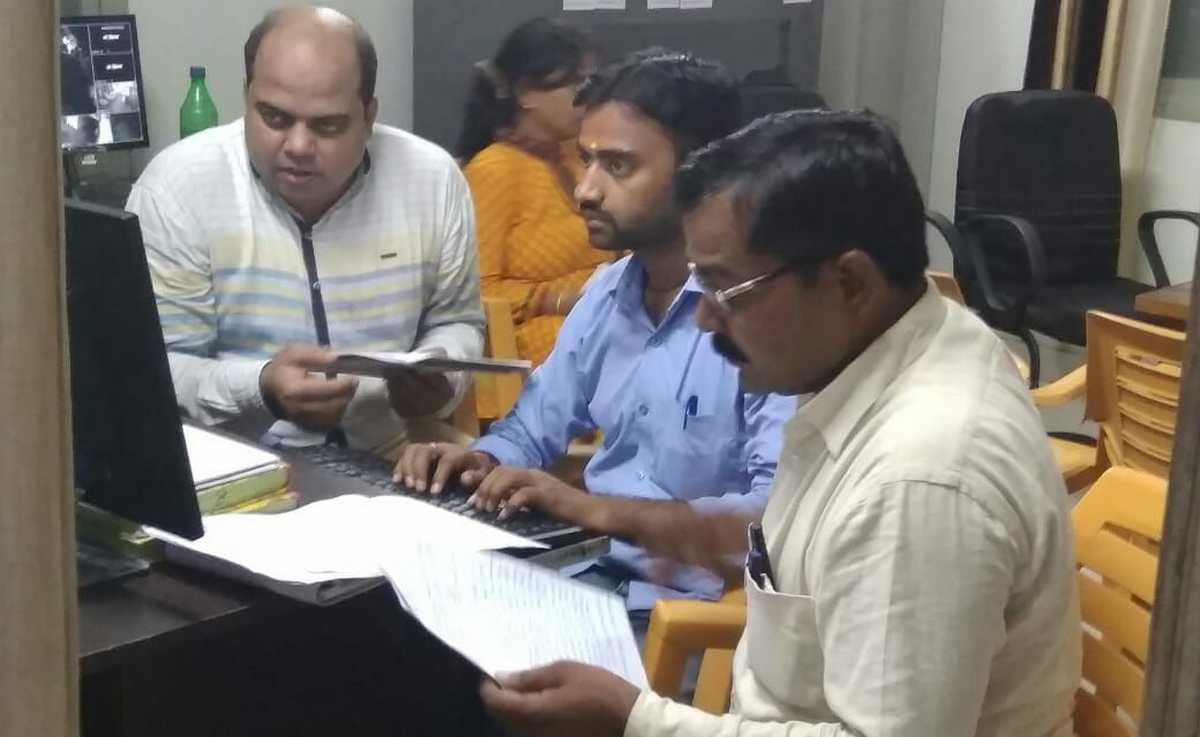 Police raid in illegal shelter home in ghazipur