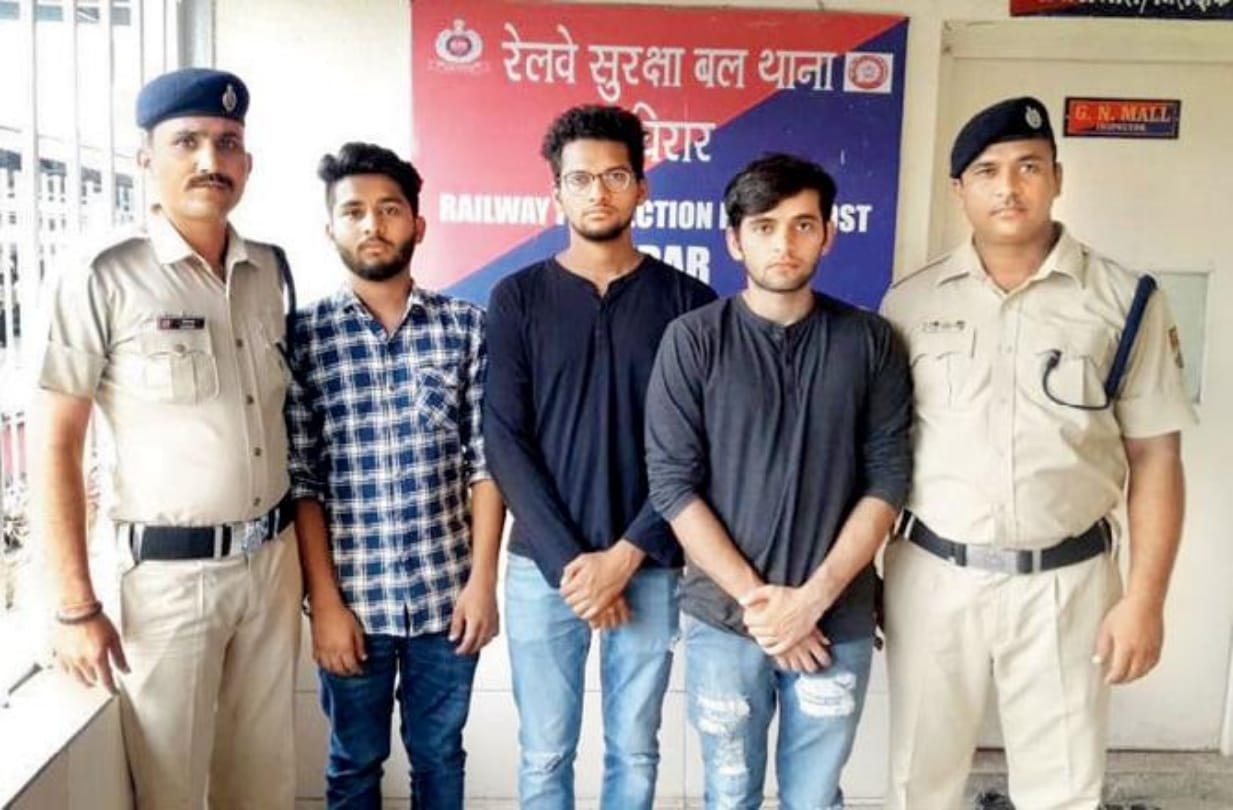 Maharashtra: Railway court punished 3 teens who did kiki challenge in train