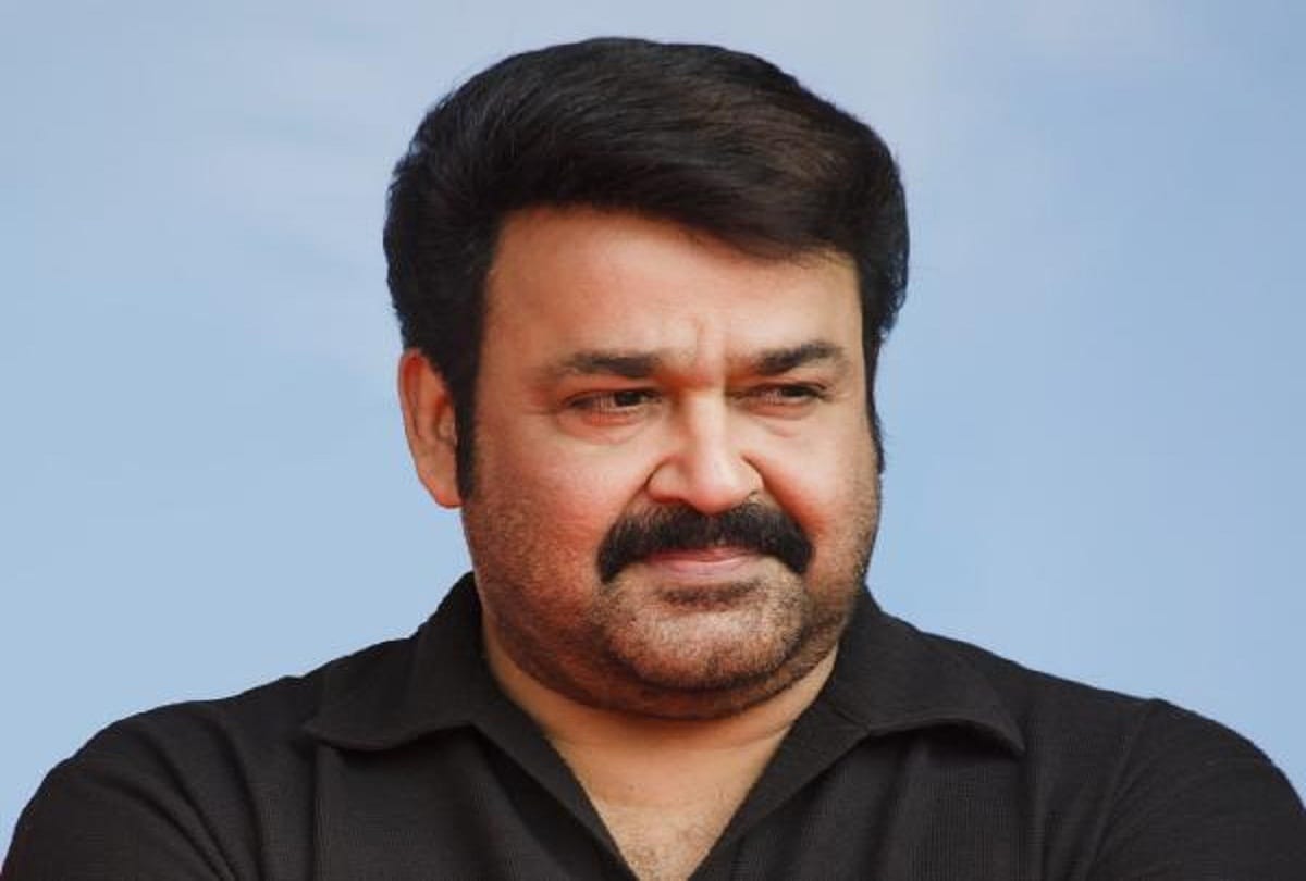 Actor Mohanlal in a legal trouble for endorsing a textile brand
