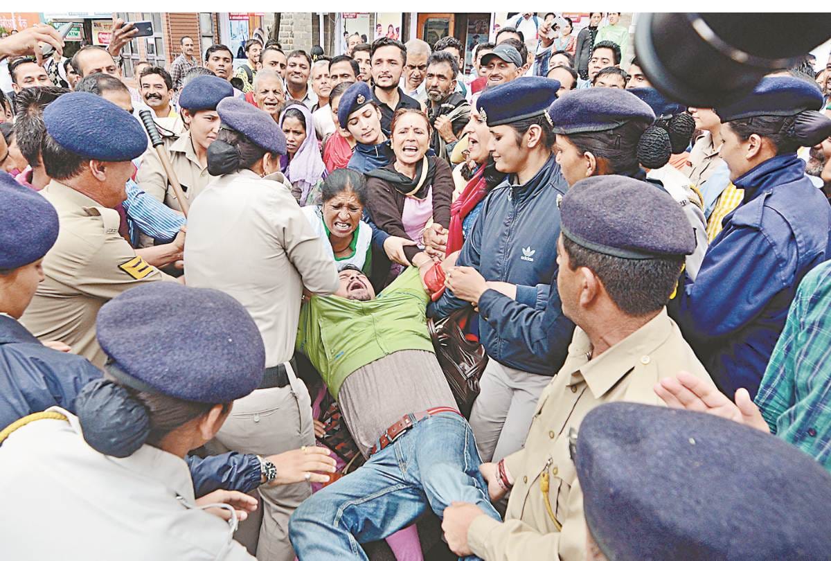 किसान सभा ने दी गिरफ्तारियां