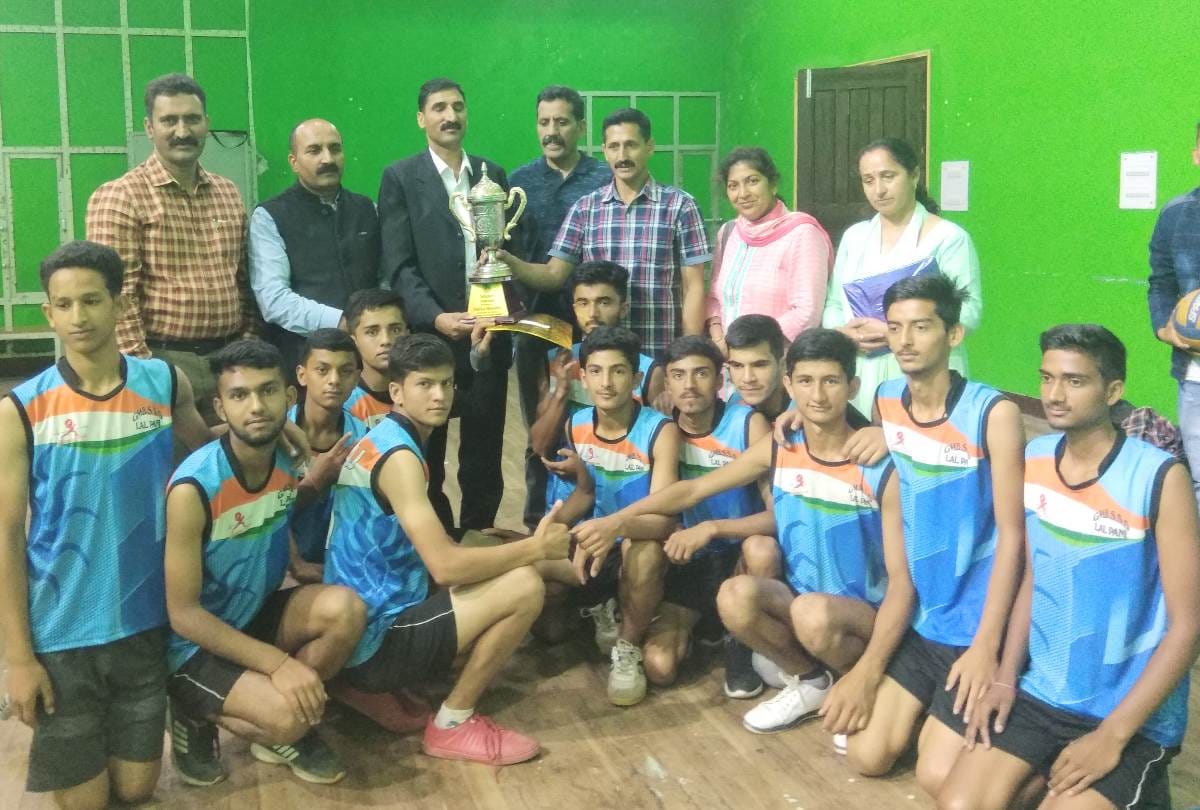 अंडर-19 खेल मुकाबलों में वॉलीबाल में लालपानी रहा विजेता