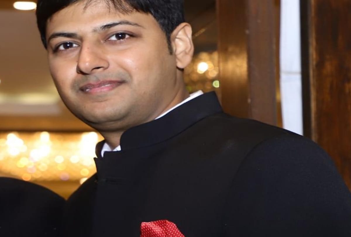  know about saumitra tripathi