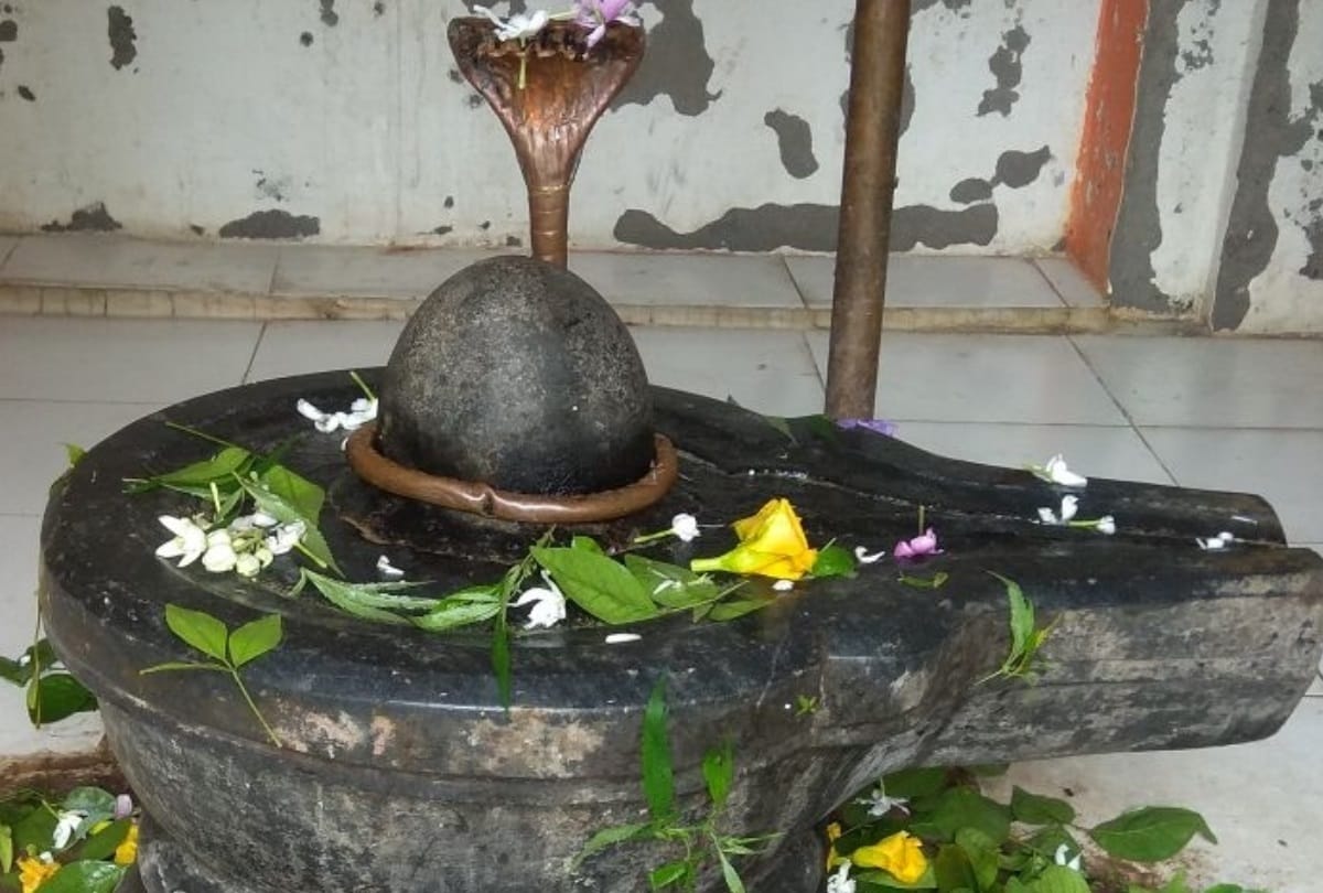 know about ganga giri baba shiv mandir