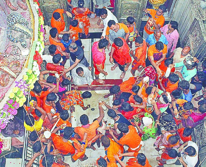 shiv bhakto ne kiya jalaabhishek