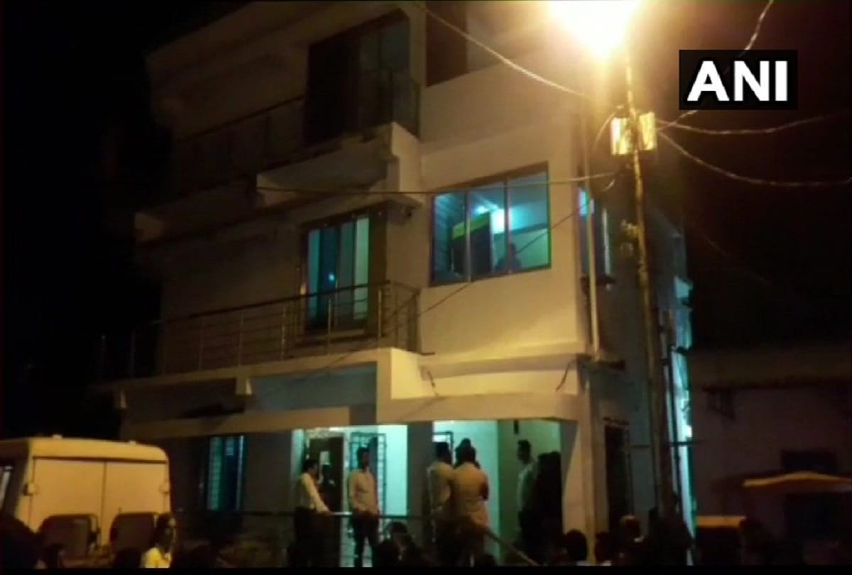  Maharashtra: mumbai police recovered some suspicious material From Nallasopara of Palghar town