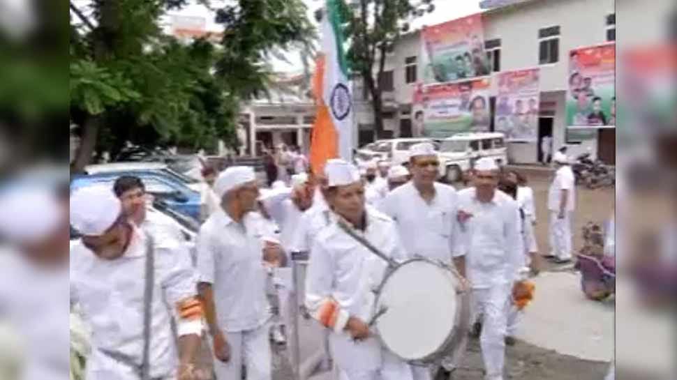 national flag disrespect in congress tiranga yatra