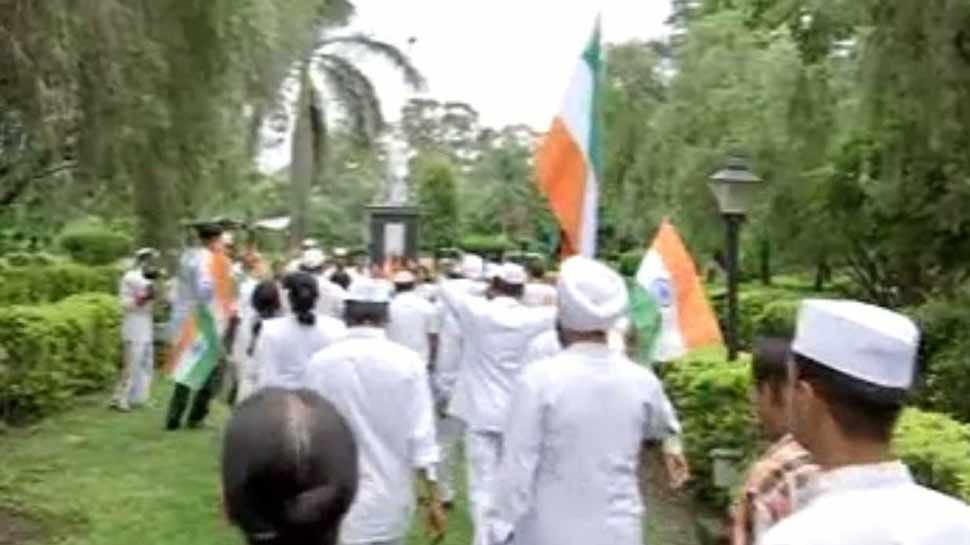 national flag disrespect in congress tiranga yatra