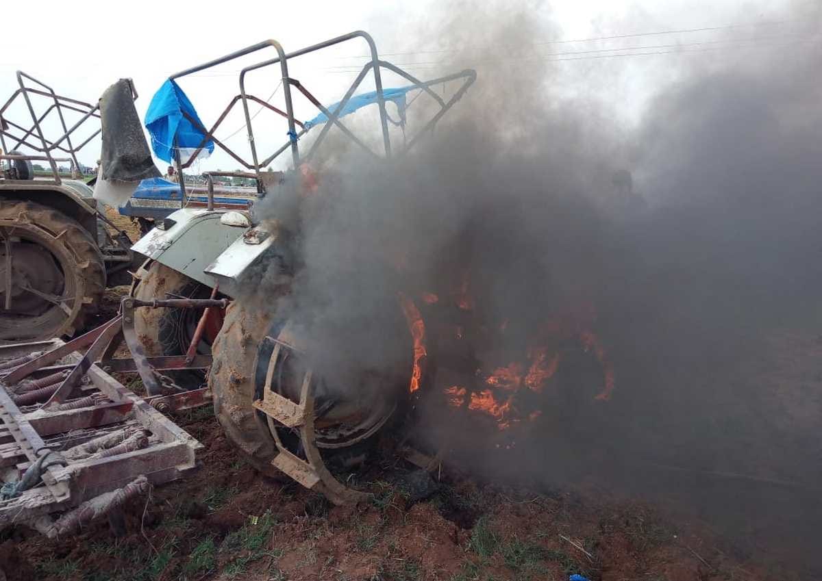 Attack on officers during land occupation in mirzapur