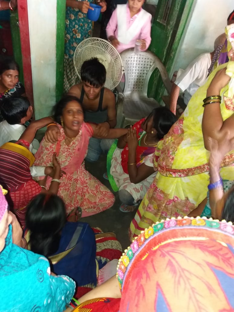 Buisnessman murder near police station in azamgarh